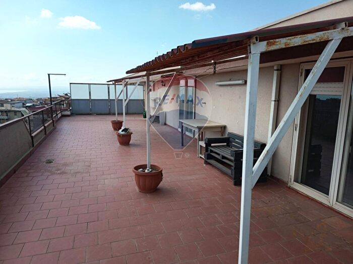 Appartamento quadrilocale in vendita in Via Mizar, Catania