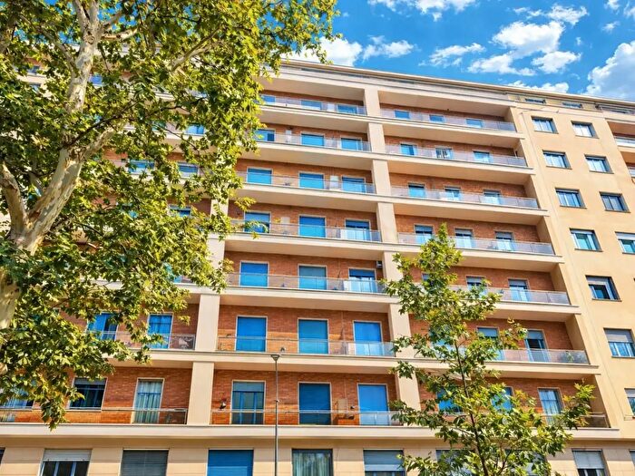 Appartamento trilocale in vendita in Piazza Nizza, Torino