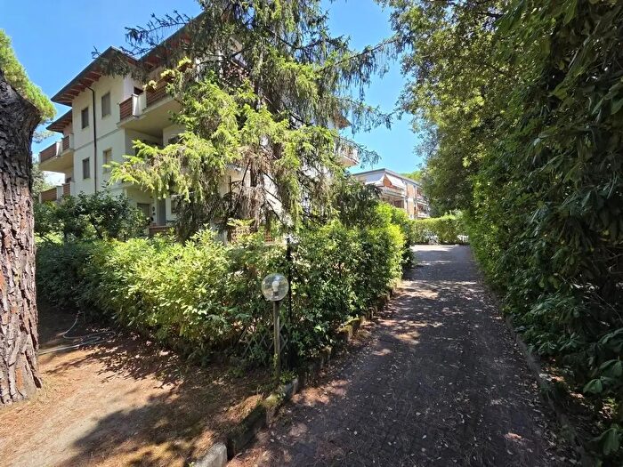 Appartamento trilocale in vendita in Massa