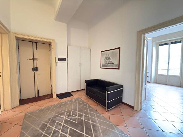 Appartamento trilocale in affitto in Viale Umbria, Porta Romana Medaglie d'Oro, Milano