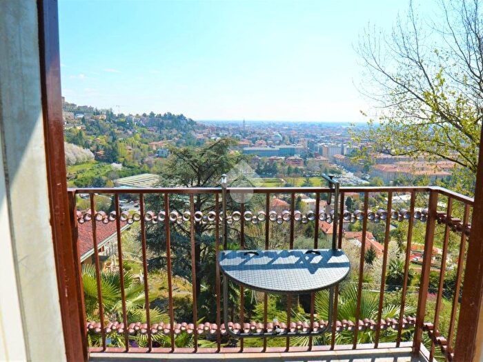 Appartamento bilocale in affitto in Via Borgo Canale, Colli, Bergamo