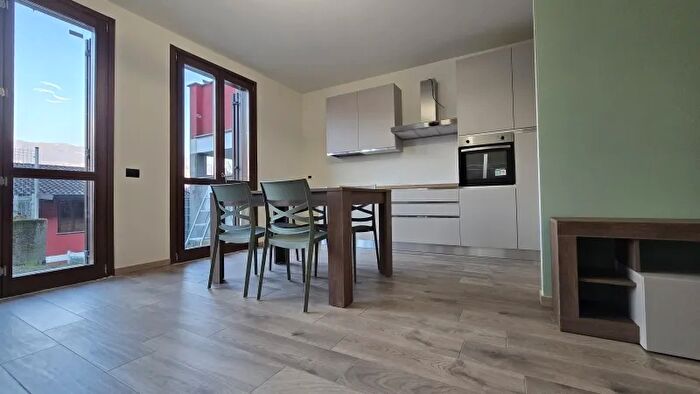 Appartamento trilocale in affitto in Via Bezzecca Oliveto Lario, Oliveto Lario