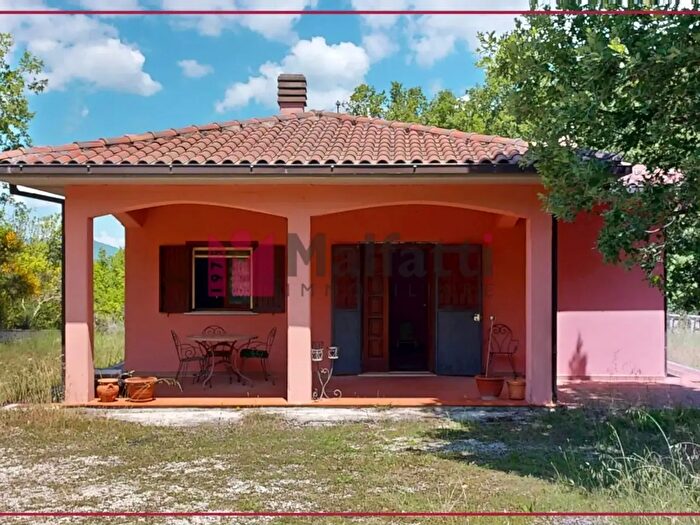 Casa quadrilocale in vendita in Rieti