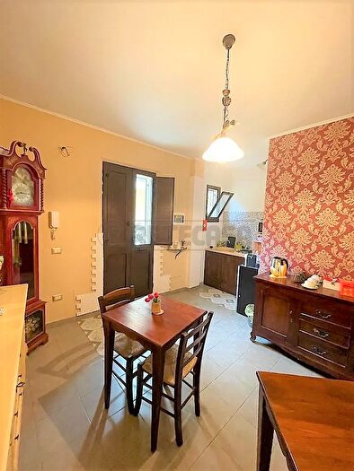 Casa con 5 locali in vendita in Via Ancona, Siracusa