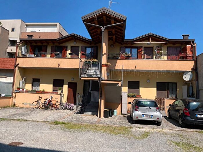 Appartamento bilocale in affitto in Via Volturno, Volturno Assisi San Mauro, Lissone
