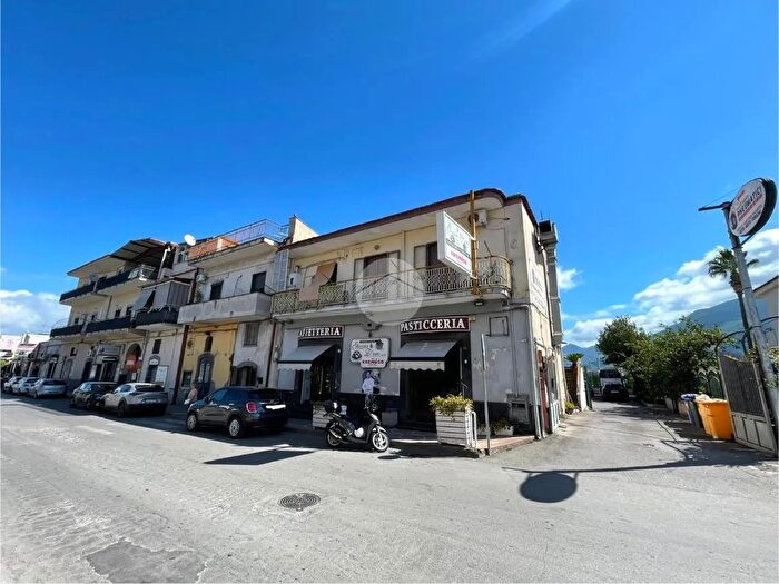 Appartamento con 10 locali in vendita in Strada Scafati, Santa Maria La Carita