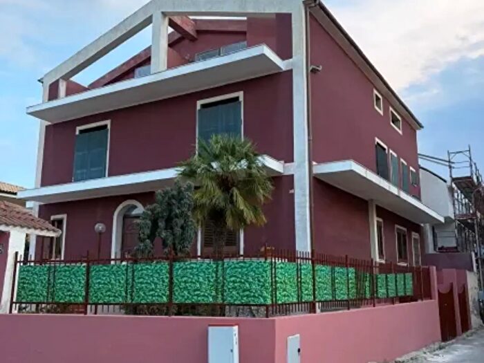 Appartamento con 5 locali in vendita in Floridia