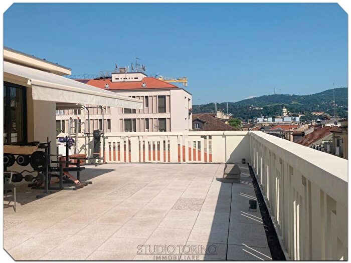 Casa bilocale in affitto in Via Luigi Lagrange, Via Roma, Torino