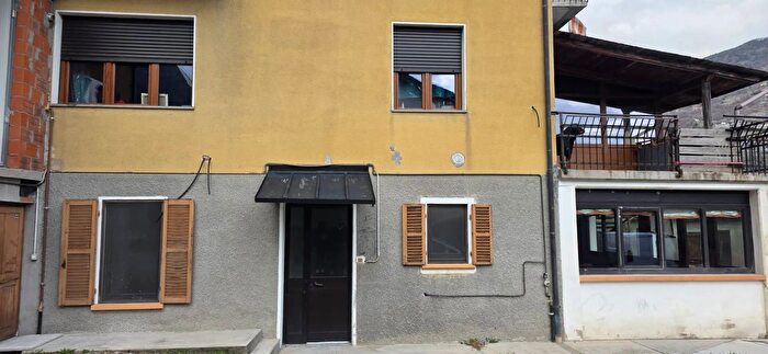 Appartamento trilocale in vendita in Frazione Oley, Montjovet