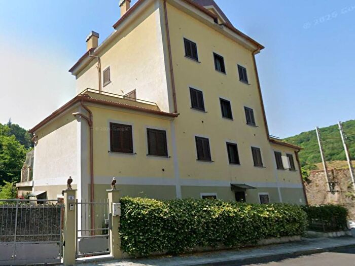 Appartamento bilocale in affitto in Via Giovanni XXIII, Centro, Mignanego