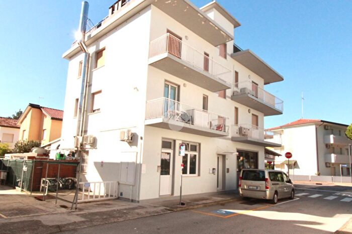 Appartamento bilocale in vendita in Via Paluzza, Lignano Sabbiadoro