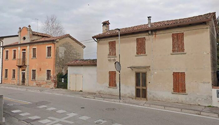 Casa con 9 locali in vendita in Treviso, Mogliano Veneto