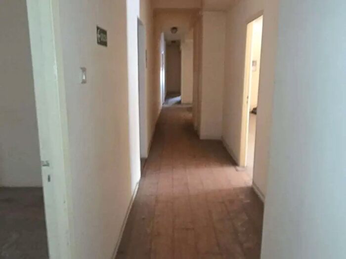 Appartamento con 14 locali in vendita in Via Napoli, Catania