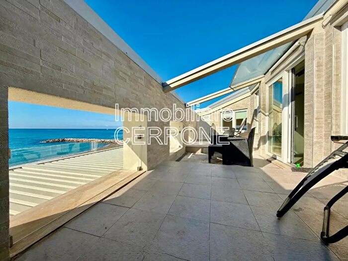 Appartamento con 6 locali in vendita in Cecina