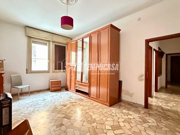 Appartamento trilocale in vendita in Via Giardini, Pavullo Nel Frignano