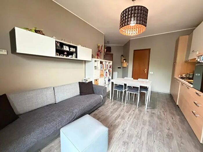 Appartamento trilocale in vendita in Via Turati, Seregno