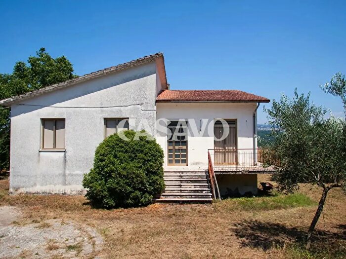 Casa quadrilocale in vendita in Via Ettore Maffei, Taurasi