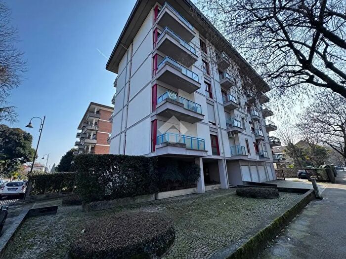 Appartamento quadrilocale in vendita in Via a Rossi, Schio