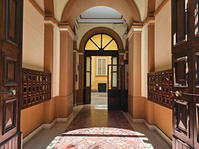 Appartamento quadrilocale in affitto in via tino di camaino, Arenella, Napoli