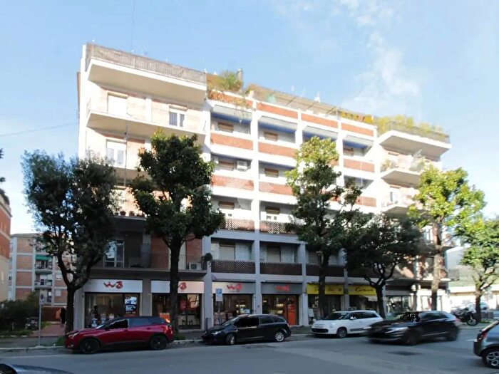 Appartamento trilocale in affitto in Viale della Stazione, Terni