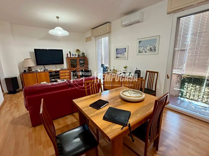 Appartamento quadrilocale in vendita in Via Guadagnini, Brescia