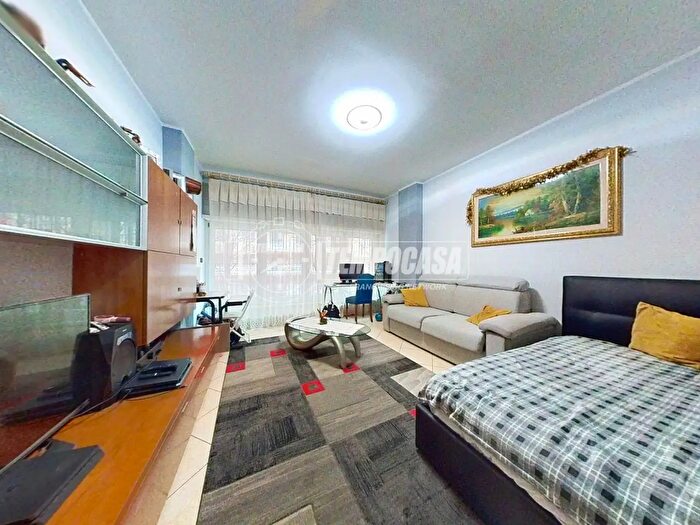 Appartamento trilocale in vendita in Torino