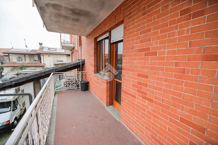 Appartamento trilocale in vendita in Via Leopoldo Neuscheller, Rivarossa