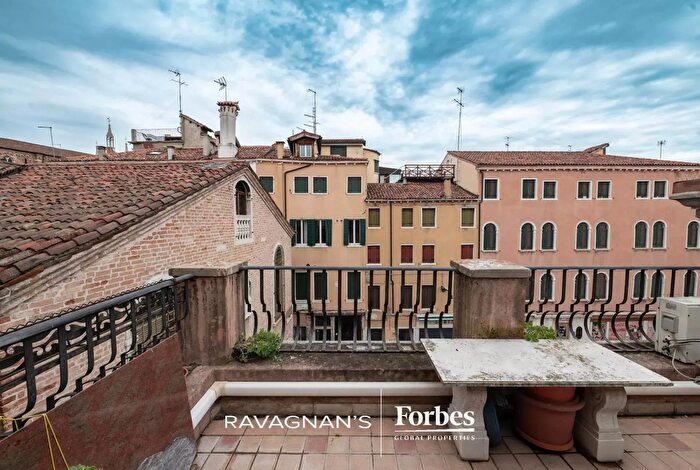 Appartamento quadrilocale in vendita in Venezia