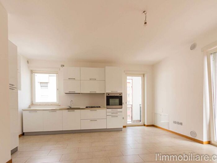 Appartamento trilocale in affitto in Via Saval, Ponte Crencano, Verona