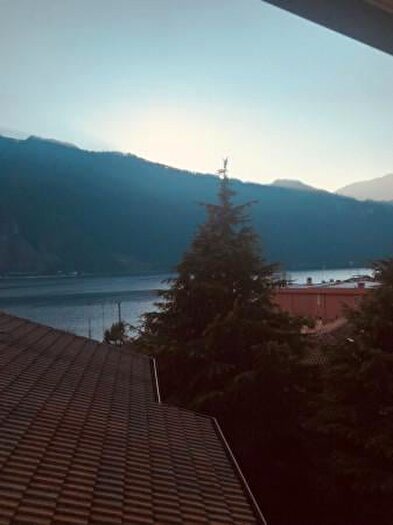 Appartamento trilocale in affitto in Via Nazionale, Abbadia Lariana