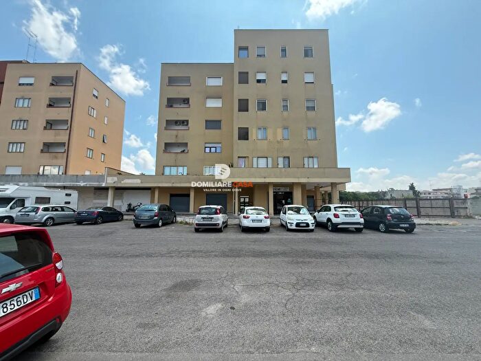 Appartamento quadrilocale in vendita in Via Giuseppe Maggio, Lecce