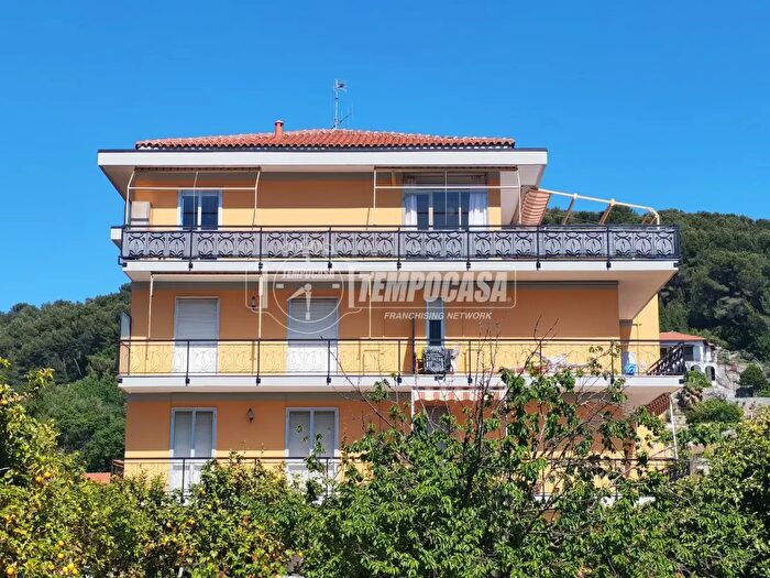 Appartamento bilocale in vendita in Via San Lazzaro, Andora