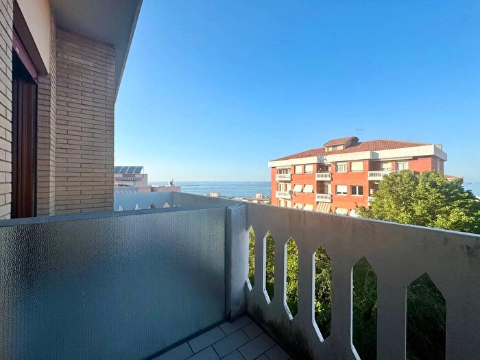 Appartamento trilocale in vendita in Indirizzo Via Leonardo da Vinci, Falconara Marittima