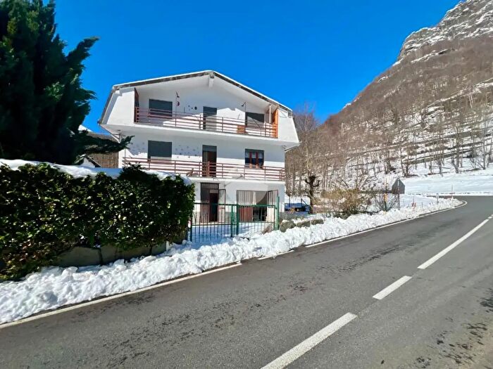 Casa bilocale in vendita in Frazione Saletta, Lemie