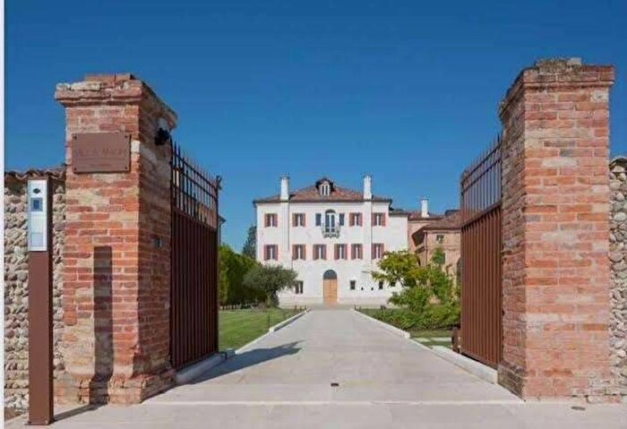 Appartamento quadrilocale in affitto in via contrada, Falzé Signoressa, Trevignano