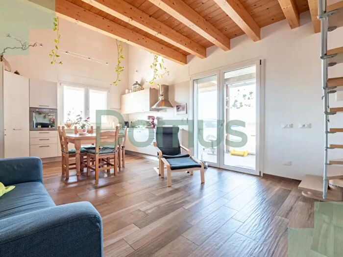 Casa con 5 locali in vendita in Cesena