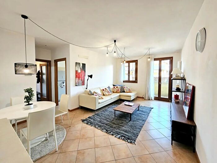 Appartamento trilocale in vendita in Via Santa Lucia, SantElena