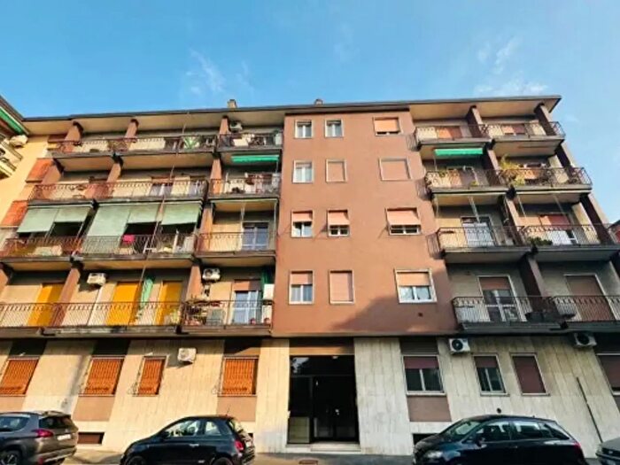 Appartamento trilocale in affitto in Viale Gorizia, Legnano