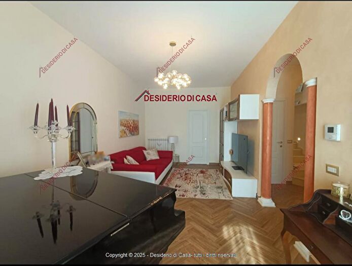 Casa quadrilocale in vendita in Via Giuseppe Sirena Alcamo Tp, Alcamo