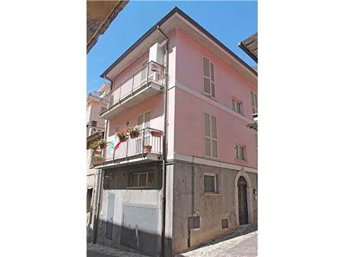 Appartamento trilocale in vendita in Atina