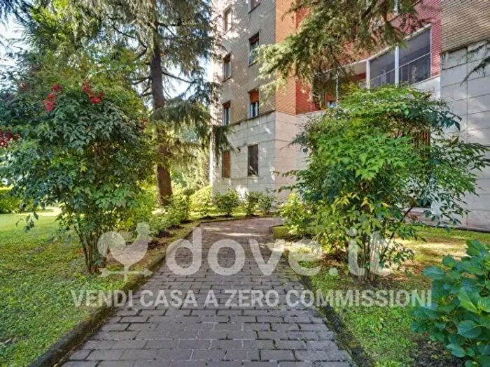 Appartamento trilocale in vendita in Via Privata Ferdinando Lassalle, Milano