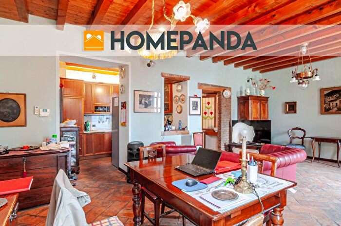 Appartamento quadrilocale in vendita in Via Giuseppe Garibaldi, Desenzano Del Garda