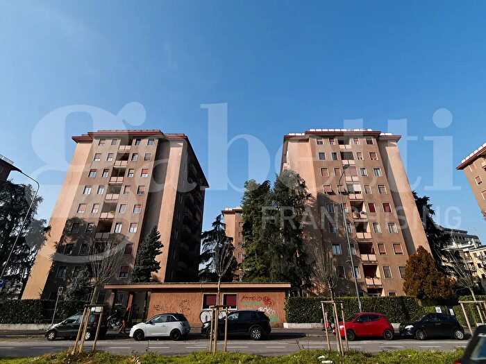Appartamento trilocale in vendita in Viale Monza, Milano