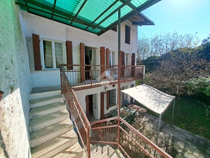 Casa quadrilocale in vendita in Via Marconi, Magnano