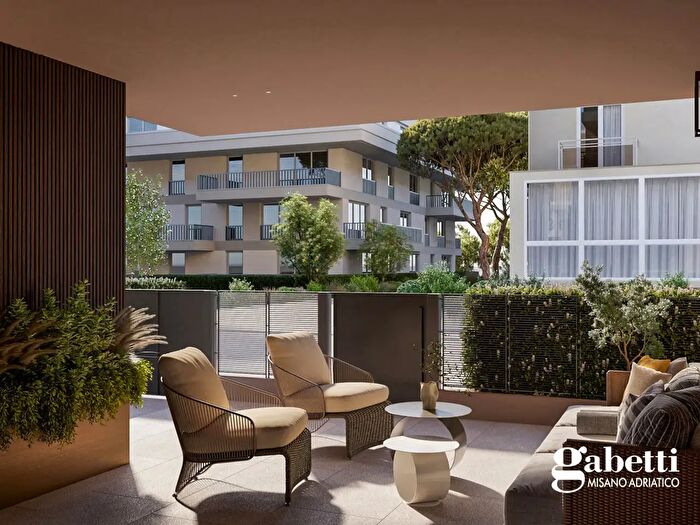 Appartamento con 5 locali in vendita in Via Bixio, Riccione