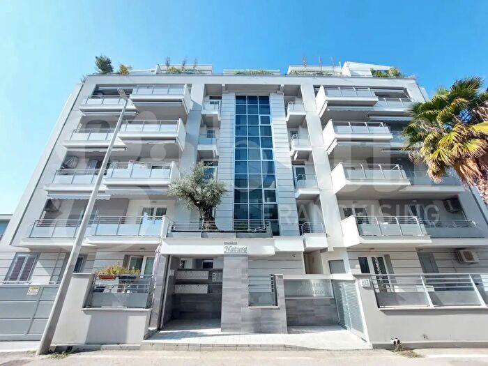 Appartamento trilocale in vendita in Via Merano, Alba Adriatica