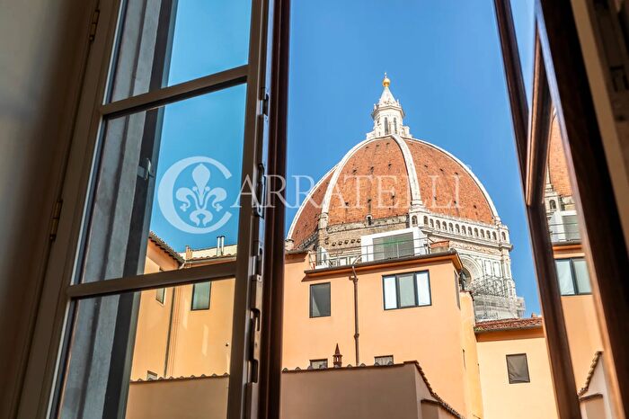 Appartamento con 5 locali in vendita in Piazza Duomo, Firenze