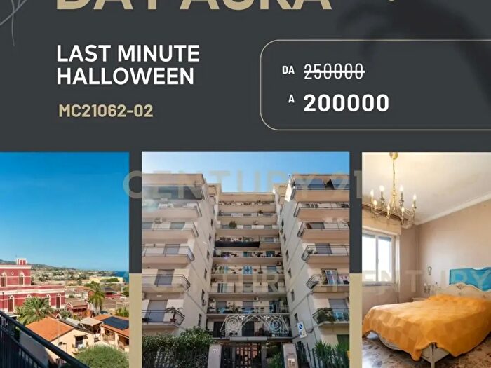Appartamento con 5 locali in vendita in Via Messina, Catania