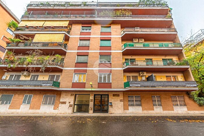 Appartamento bilocale in vendita in Via Pier Luigi Sagramoso, Roma