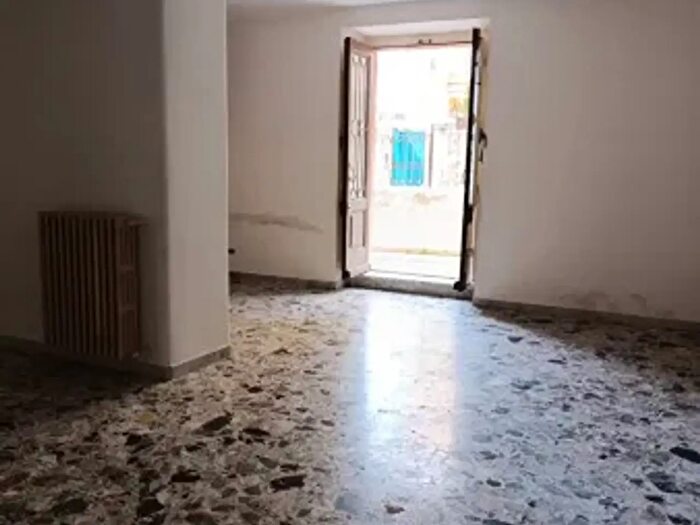 Appartamento quadrilocale in affitto in Via Milano, Catanzaro